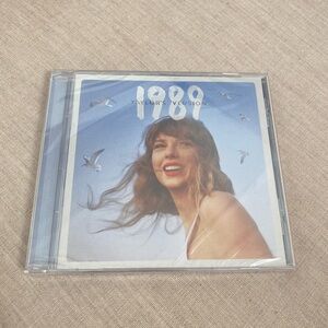NWT Taylor Swift 1989 Taylor’s Version Crystal Skies Blue Edition Deluxe CD